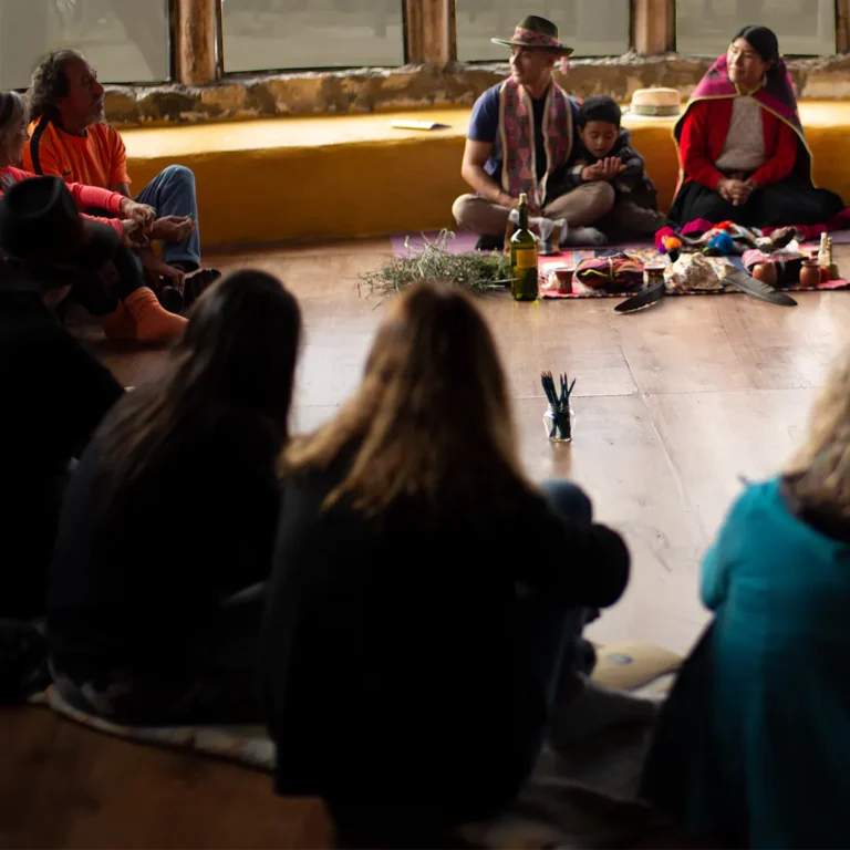 Encuentro de Intipallana reunido alrededor de una práctica compartida.